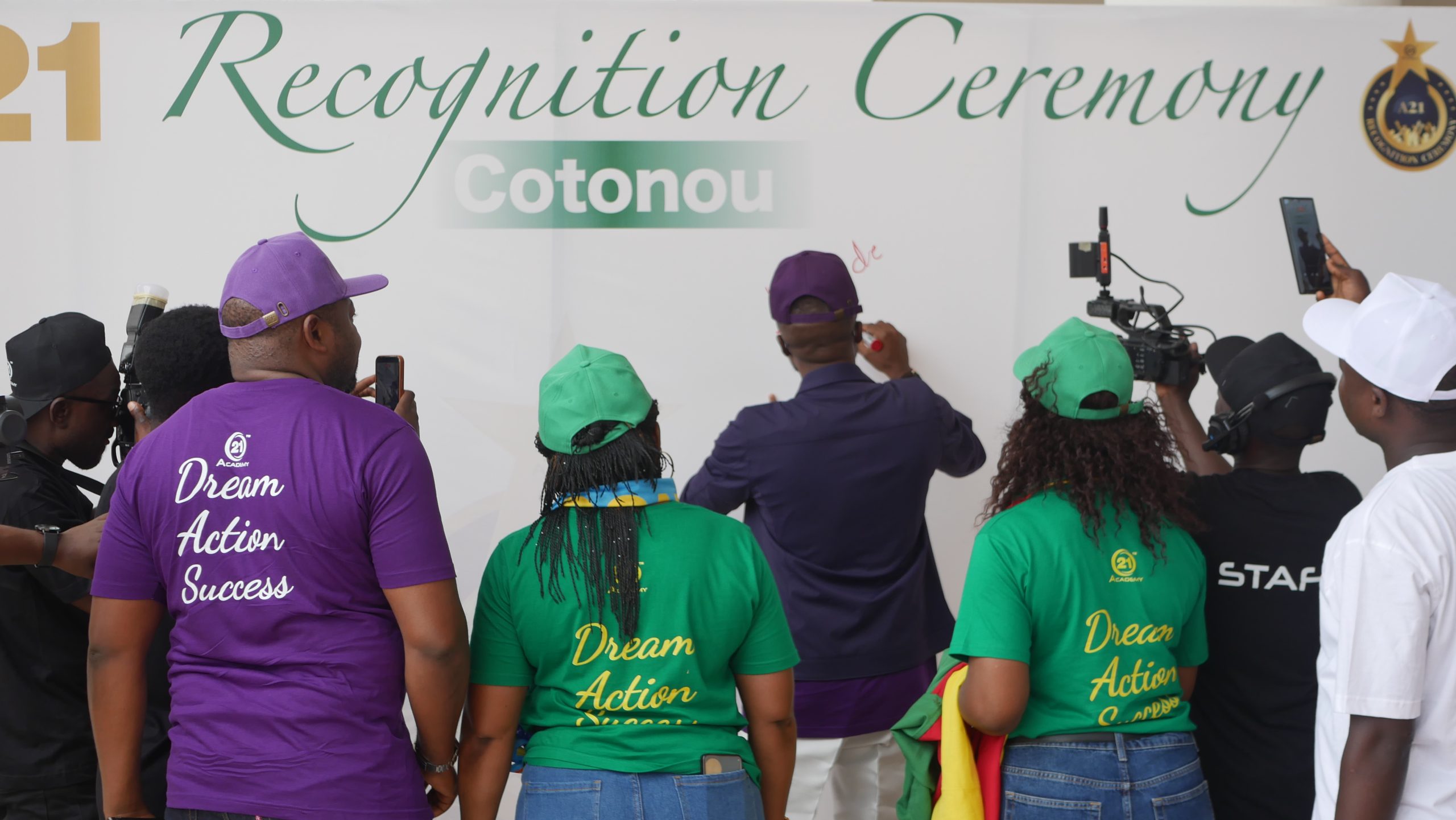 Apprentissage et action durant un événement