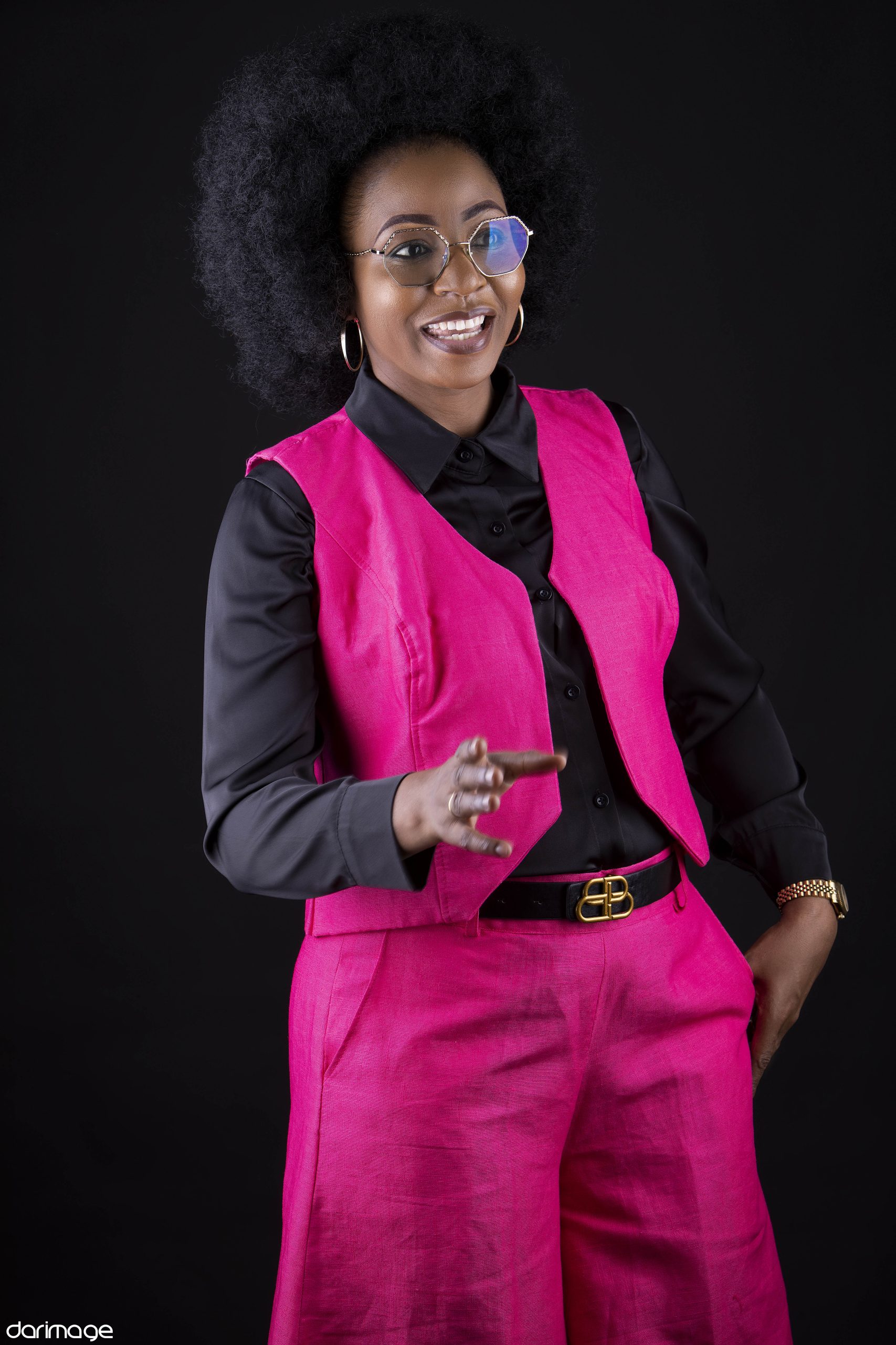 Fortune BOKO en tenue rose